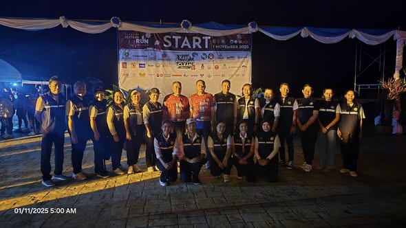 Phangan – Seatran Run For Life
นายยงยุทธ พิริยสถิต  นายกเทศมนตรีตำบลเกาะพะงัน พร้อมด้วย
นายชำนาญ จันทร์ชูกลิ่น ปลัดเทศบาล นำคณะครูโรงเรียนเทศบาลประกอบด้วย
นางวาสนา ชูดำ ผู้อำนวยการฯ ร่วมงานวิ่งฯ และอำนวยความสะดวกแก่ผู้ร่วมงานวิ่งฯ